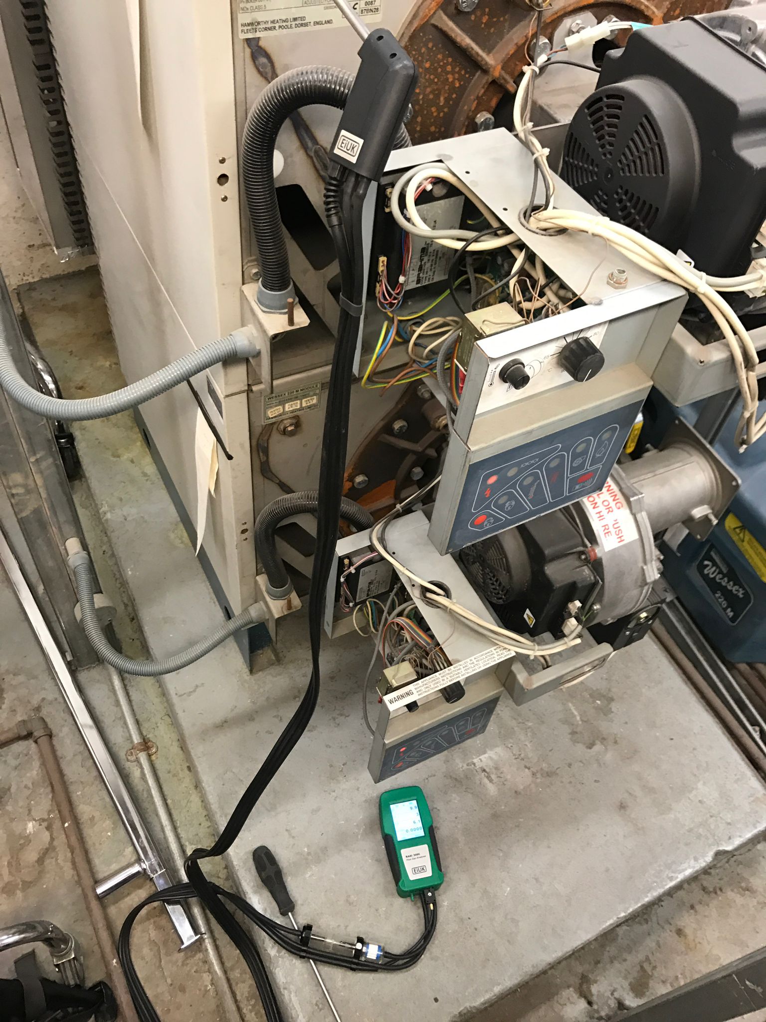 gas safe registered engineer near me Hampton, TW12